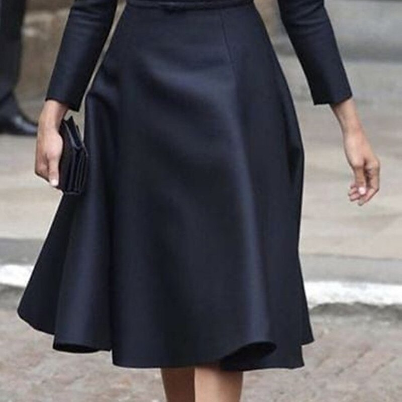 A-Line Mother of the Bride Dress Elegant Simple Jewel Neck Tea Length Knee Length Taffeta Long Sleeve with Sash / Ribbon Solid Color3