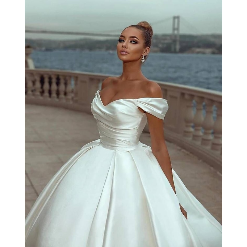 Engagement Formal Wedding Dresses Ball Gown Off Shoulder Cap Sleeve Court Train Satin Bridal Gowns With Ruched Solid Color3