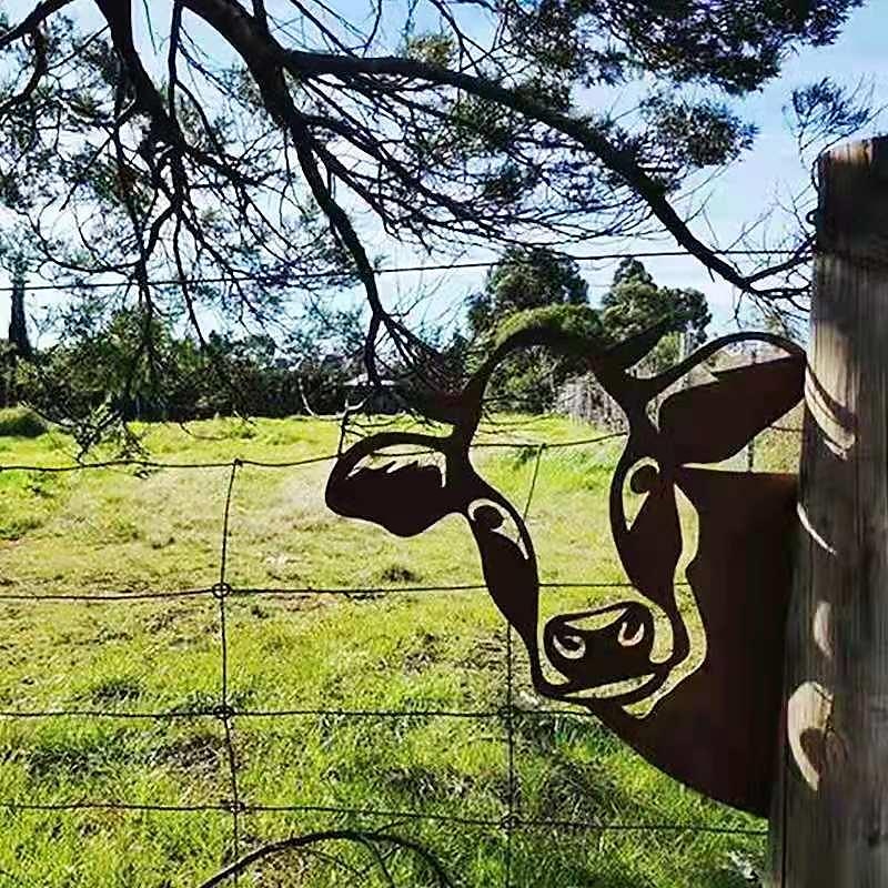 Animals Metal Garden Art Decor, Funny Peeping Cow Metal Wall Sculptures Weatherproof Wrought Iron Art Cow Sign Outdoor Garden Farmhouse Decor Cow Wall Decor3