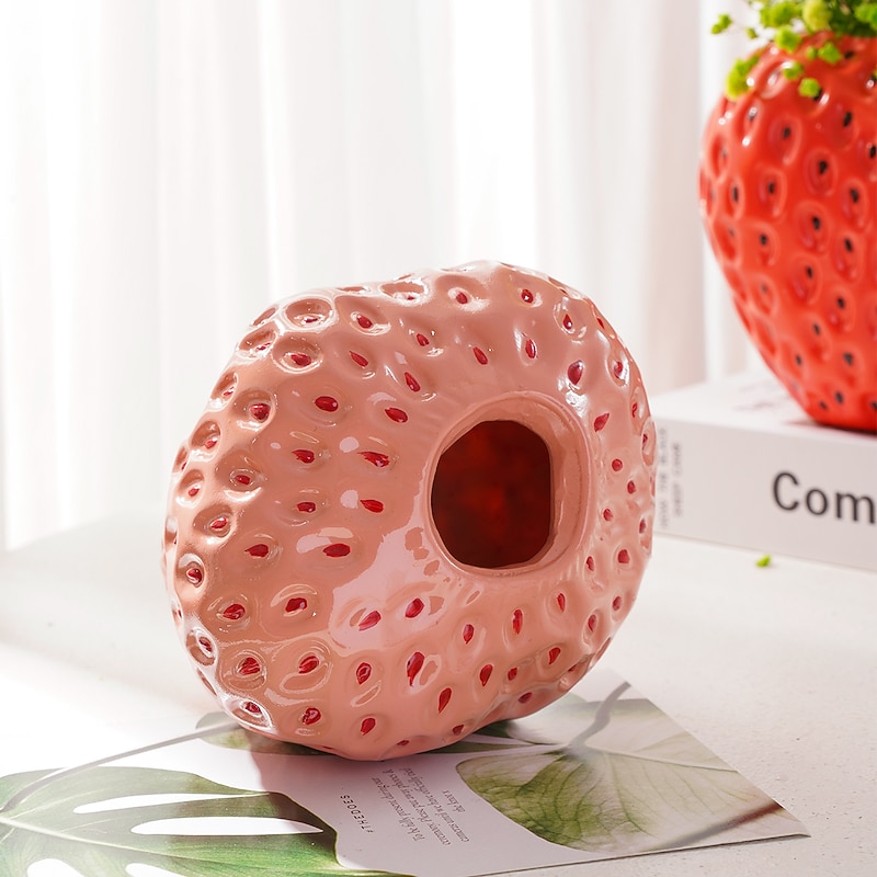 Creative Strawberry Vases Resin Flower Arrangements Household Soft Decorations Desktop Ornaments Gifts 1PC4