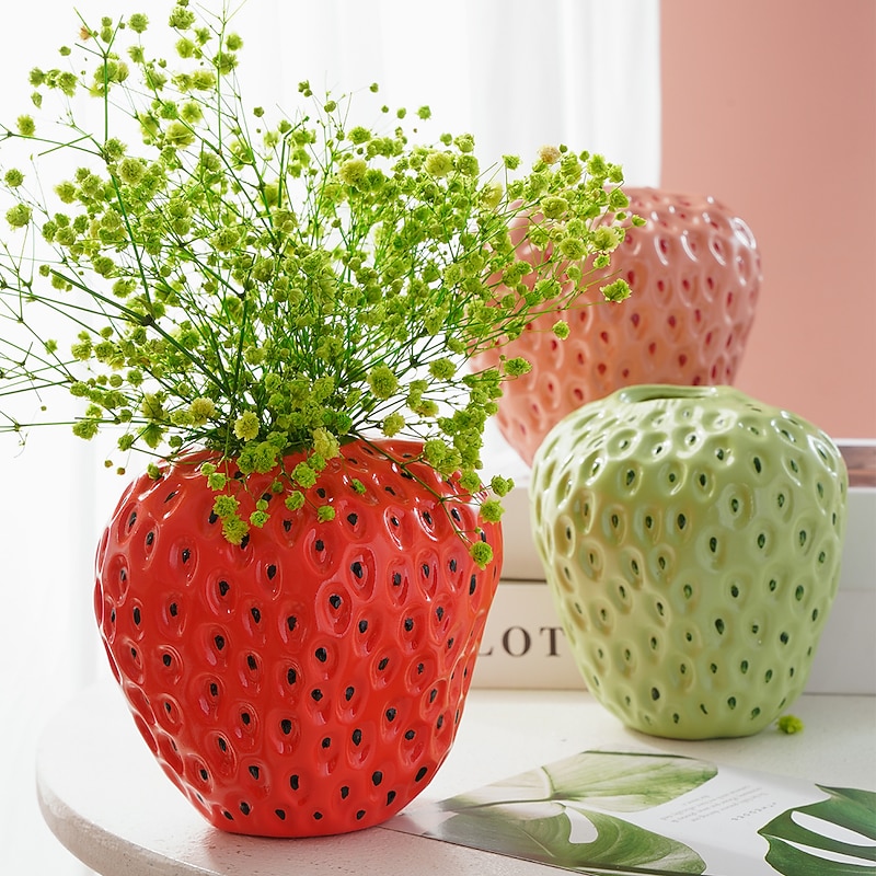 Creative Strawberry Vases Resin Flower Arrangements Household Soft Decorations Desktop Ornaments Gifts 1PC