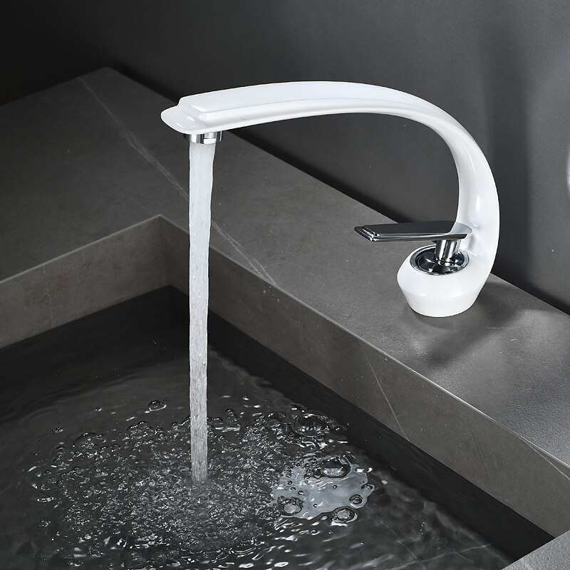 Bathroom Sink Mixer Faucet, Single Handle One Hole Washroom Basin Taps Chrome Finish Bathroom Faucet with Hot and Cold Water Hose2