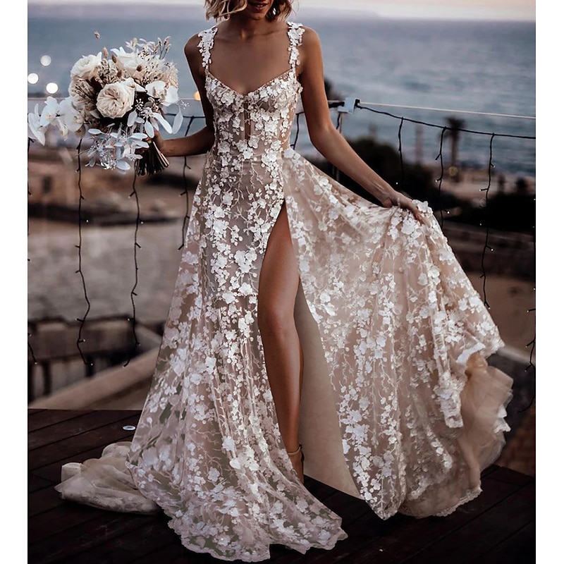 Beach Boho Simple Wedding Dress A-Line Sweetheart Regular Straps Court Train Lace Bridal Gowns With Appliques Split Front