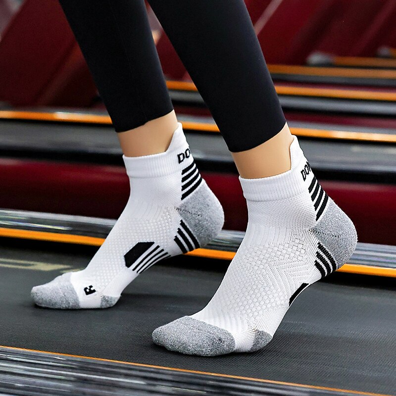 Men's 1 Pair Socks Crew Socks Anti-slip Socks Running Socks Black Navy Blue Color Stripes Spring, Fall, Winter, Summer2