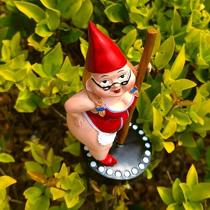 1pc Garden Steel Pipe Dancer, Resin Handicraft Statue, Garden Ornaments, Micro Landscape For Home &amp; Office, Indoor/Outdoor Decoration,4