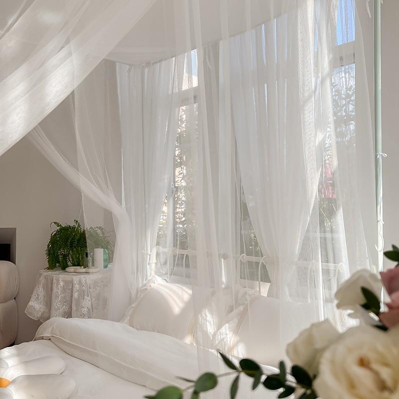 Outdoor Indoor Bed Canopy Mosquito Net 4 Corners Post Easy Installation Princess Style Suitable for Adults and Children without Bracket3