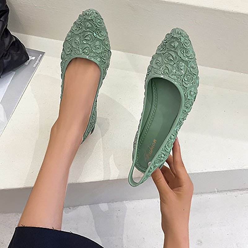 Women's Vintage-Style Floral Wedge Sandals – Comfortable Slip-On Shoes with 3D Rose Design for Casual Summer Outings4