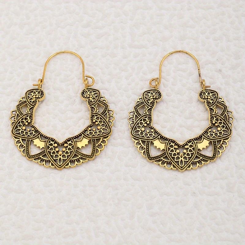 Women's Hoop Earrings Hollow Out Vintage Style Flower Earrings Jewelry For Party Holiday Prom / Fall Wedding3