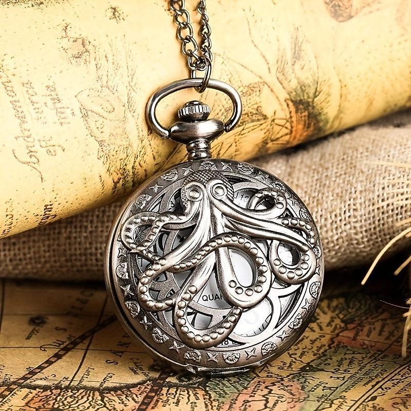 Vintage Pocket Watch with Chain Punk Black Octopus Pattern Creative Flap Retro Pocket Watch