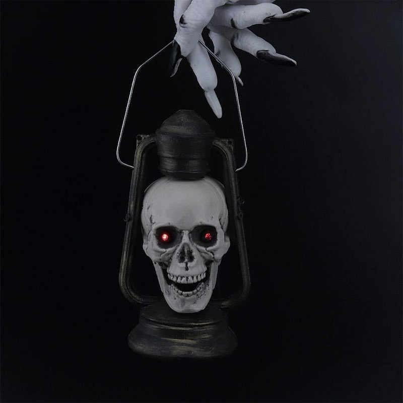 Halloween Lantern LED Skull Statue Light Halloween Decorations Night Light Resin Skull Prop Horror Haunted House Party Ornament Decoration with LED Light Up Eyes Desk Lamp Holiday2