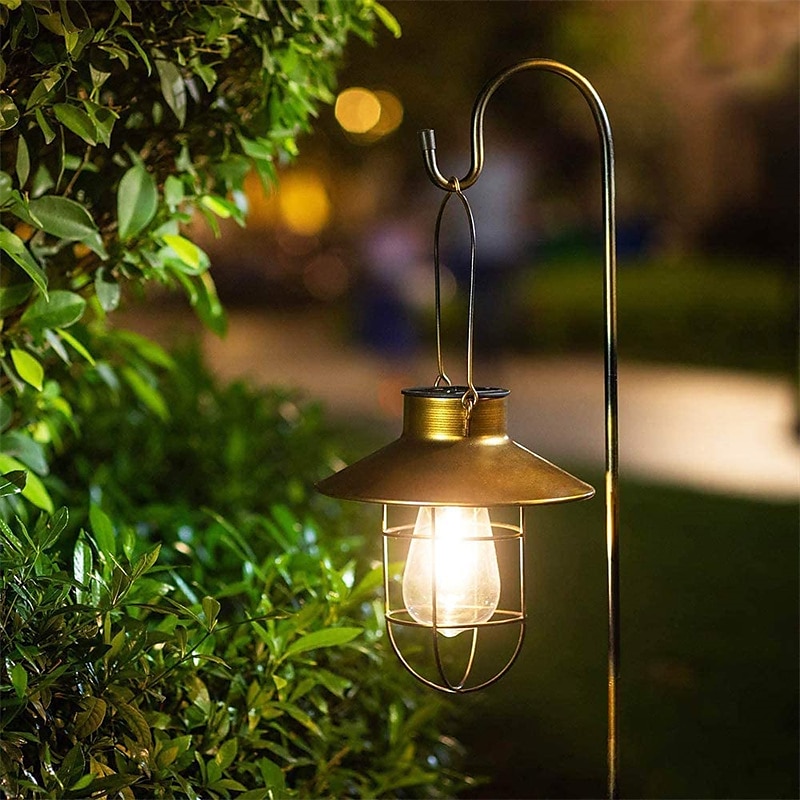 Solar Pendant Light Outdoor Hanging Lamp Portable Solar Lantern Retro Design Metal Waterproof Led Garden Lights Decorative for Garden Patio Balcony Pathway Landscape Decoration