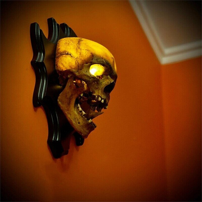 Skull Lamp Singing Head Night Light Wall Decoration Halloween Creative 3D Skeleton Head Home Walls Fine Horror Lamp for Party Porch Yard Bar Decor Bedside Wall Skull Sconce3