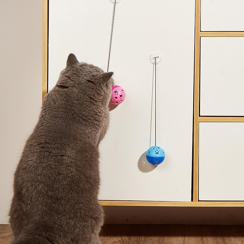 1pcs suction cup bell bouncy ball cat toy color plastic sounding bell interactive self-hitting cat ball factory direct sale4