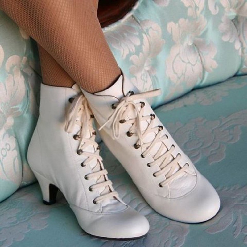 Women's White Lace-Up Victorian Ankle Boots with Mid Heel, Vintage-Inspired Footwear for Formal and Retro Style4