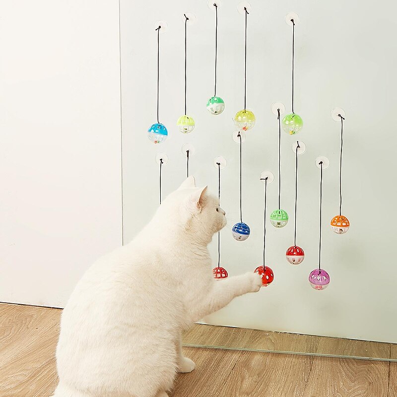1pcs suction cup bell bouncy ball cat toy color plastic sounding bell interactive self-hitting cat ball factory direct sale