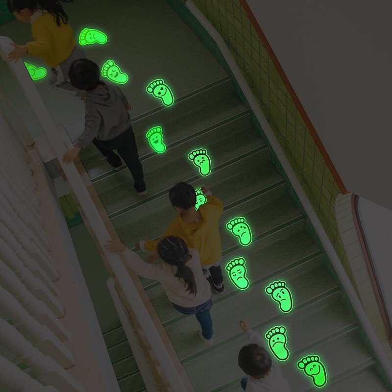 1 Set Footprint Pattern Glow In The Dark Floor Sticker