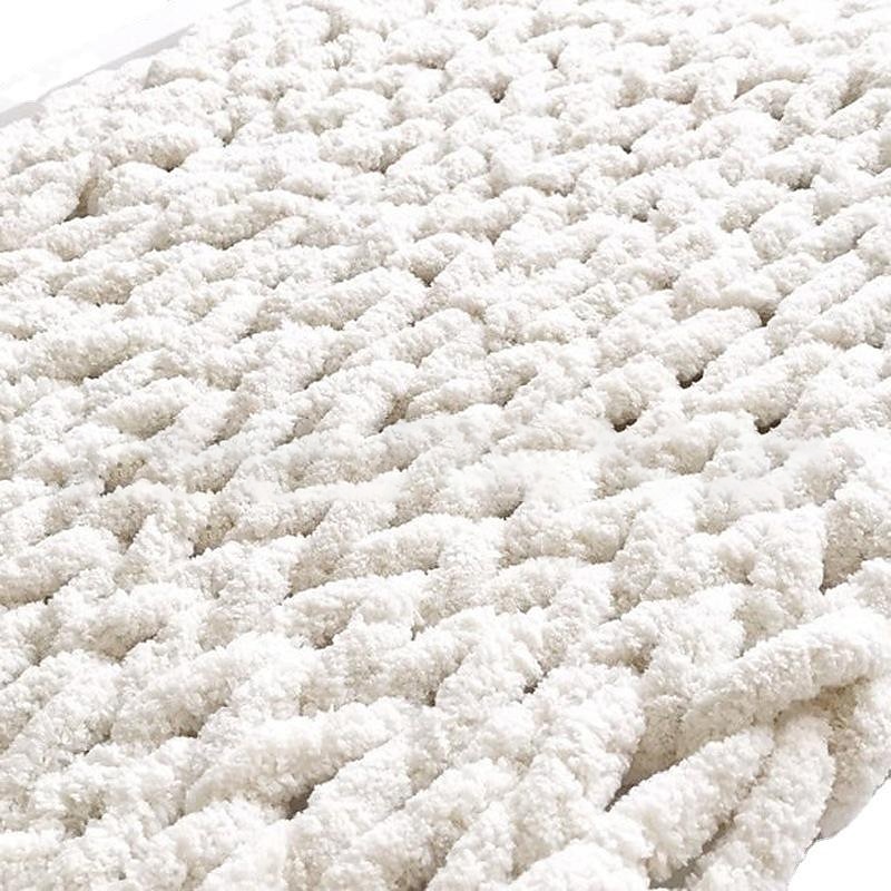 Chunky Knit Throw Blanket Soft Luxury Chenille Yarn Blanket for Farmhouse Boho Decor,Handmade Tight Braided Thick Cable Knit Throw for Bed,Couch,Light Grey