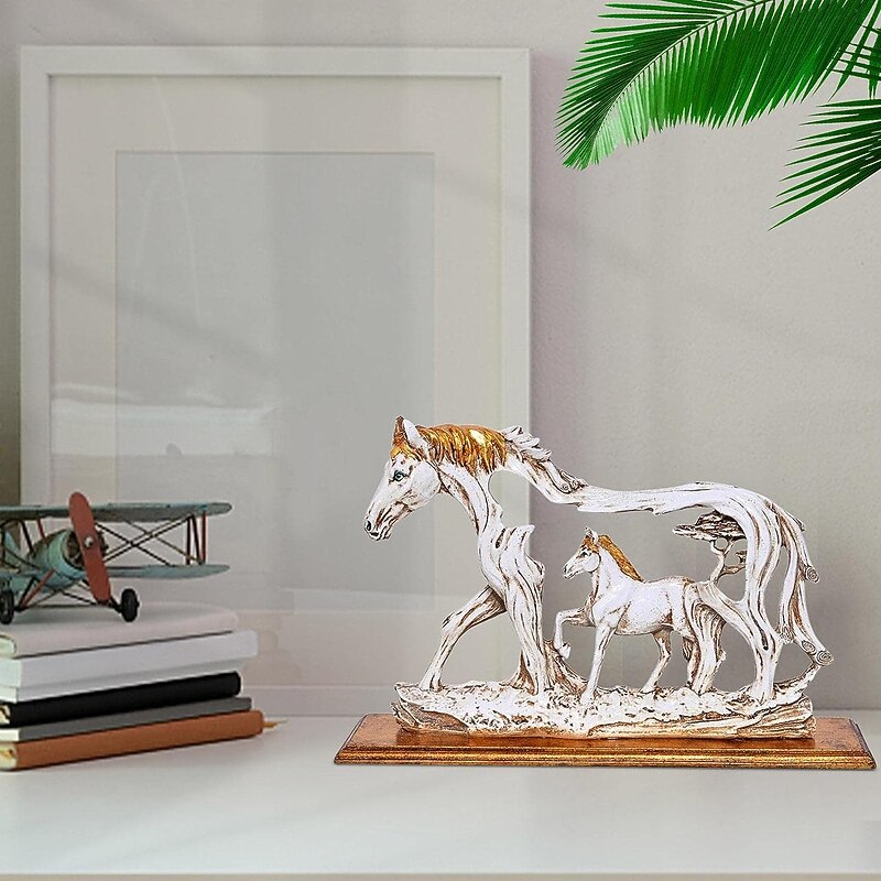 Resin Horse Statue, Horse Ornament Decorative, Horse Statue Horse Figures Animal Model Desktop Equestrian Running Horse Statue Crafts Modern Decoration2