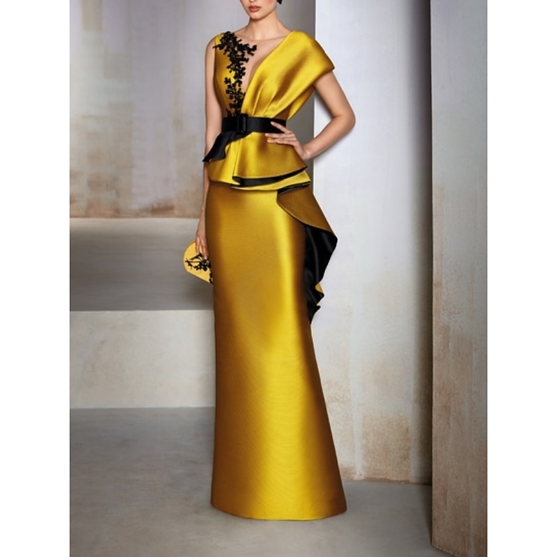 Sheath Mother of the Bride Evening Gown Elegant Dress Formal Wedding Guest Floor Length Short Sleeve V Neck Satin with Ruffles Embroidery Appliques