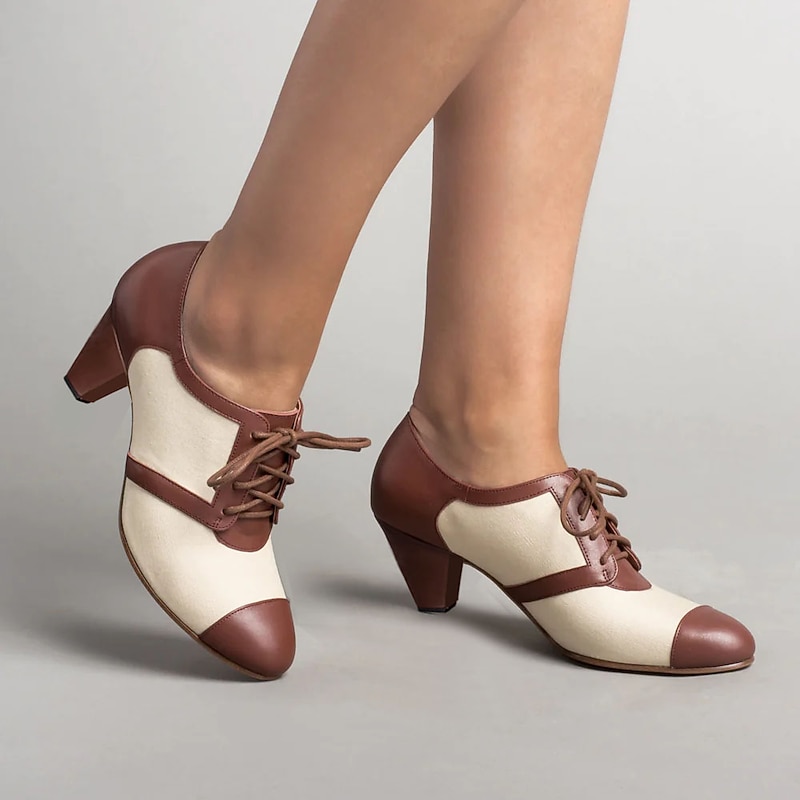 Women's Vintage Two-Tone Oxford Shoes - Classic Lace-Up Low Heel for Retro Office or Casual Wear3