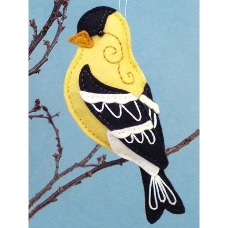 Felt Bird Ornament, 3D Simulation Bird Memorial Handcrafts Ornaments Handmade Plush Tree Wall Decorations Red Bird Gifts Hanging Ornaments2