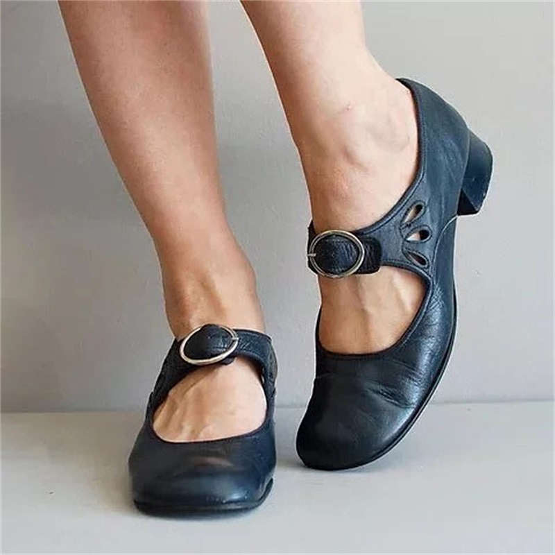 Women's Vintage Mary Jane Shoes with Buckle Strap – Retro Comfort Low-Heel Shoes for Everyday Casual Wear3