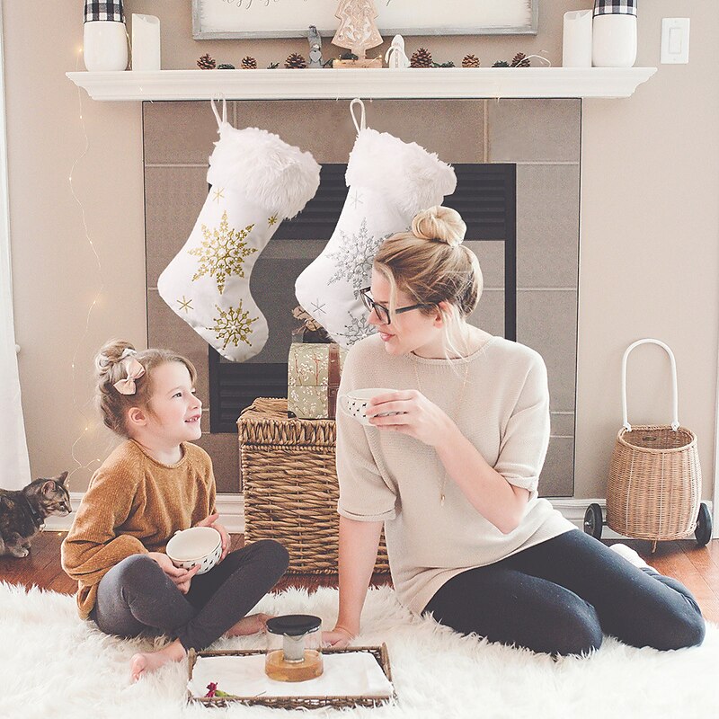 Christmas Stockings Snowflake White Christmas Stockings with Faux Fur Large Christmas Stockings Christmas Ornaments for Christmas Tree Decorations3