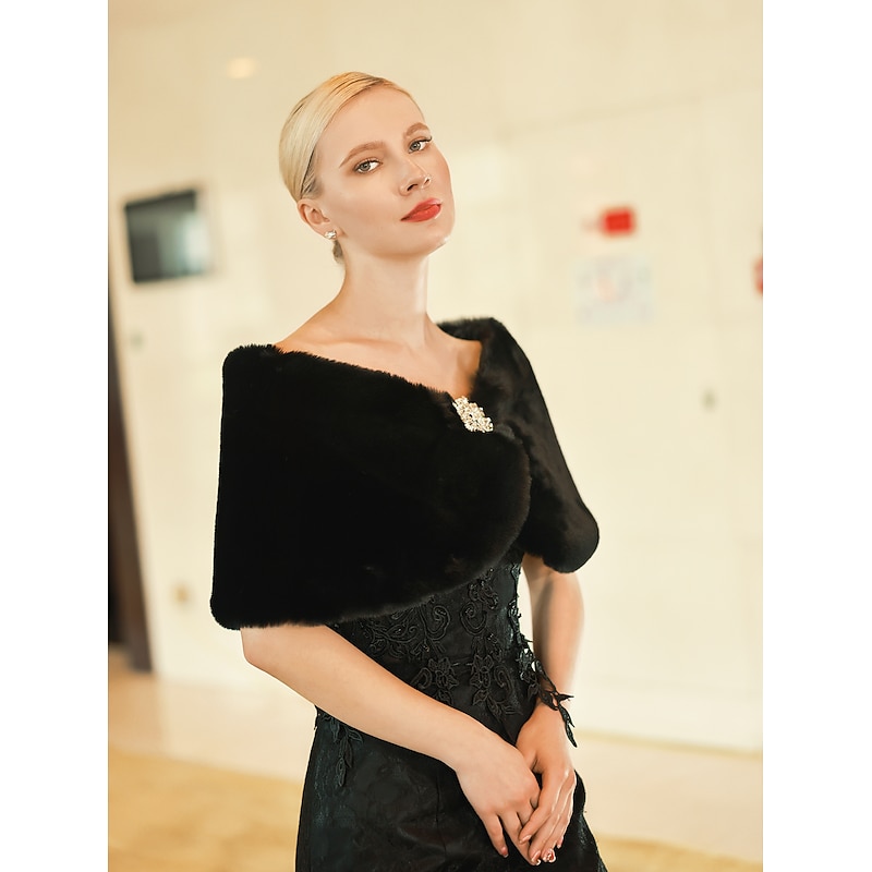 Faux Fur Wraps Shawls Women's Wrap Pure Elegant Sleeveless Terylene Wedding Wraps With Feathers / Fur For Wedding Fall & Winter3