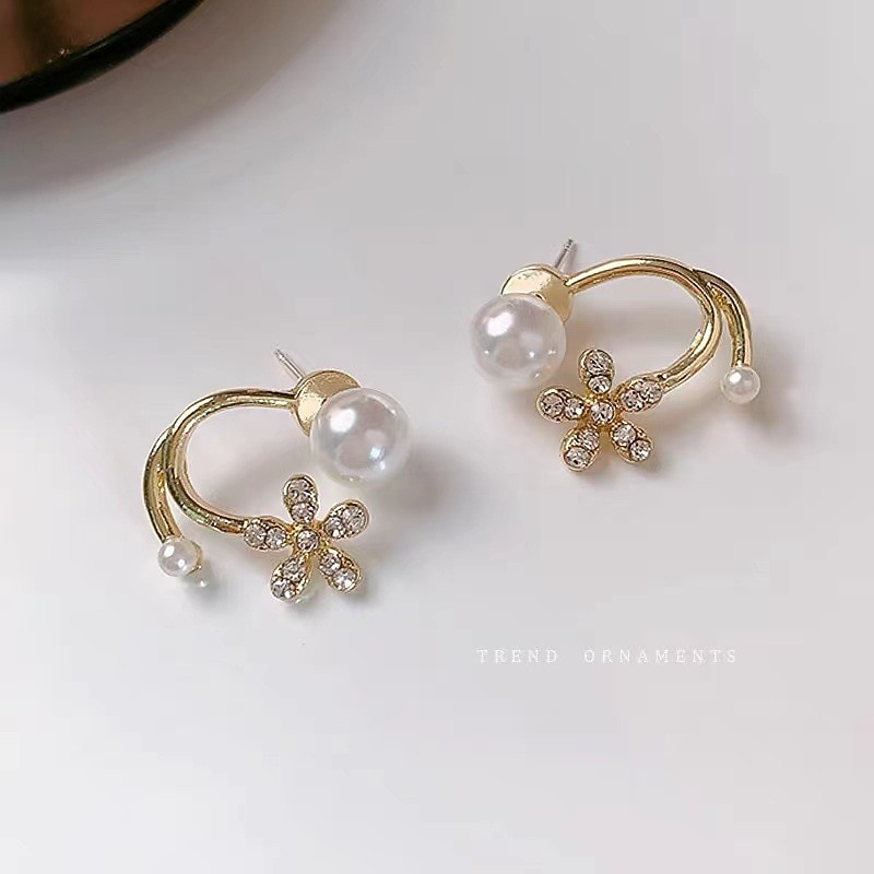 Women's Stud Earrings Drop Earrings Hoop Earrings Geometrical Heart Flower Shape Vintage Stylish Simple Luxury Sweet Earrings Jewelry 1# / 3# / 4# For Party Street Daily Holiday Festival 1 Pair4