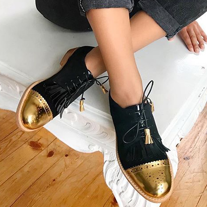 Women's Black and Gold Oxford Shoes – Lace-Up Wingtip Brogues with Fringe & Tassel for Vintage Casual Style