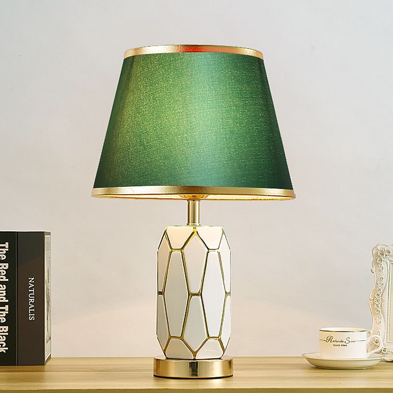 Hand-Painted Gold Glazed Ceramic Table Lamp Gorgeous Bedroom Bedside Lamp with Barrel-Shaped Lampshade Traditional Vase Bedroom Desk Lamp 47 * 30 Cm 85-265V