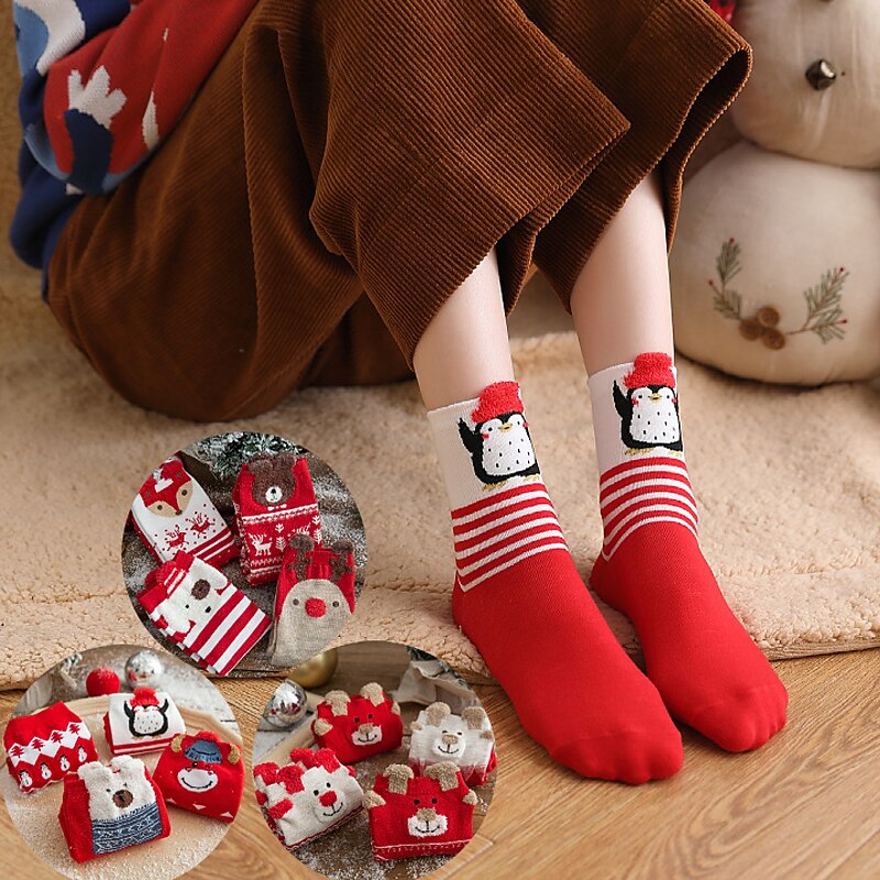 Autumn And Winter New Product Cartoon Christmas Socks Gift Box 4 Pair Deer Medium Tube Cotton Socks Primordial Year Red Medium Tube Socks for Christmas Gifts4