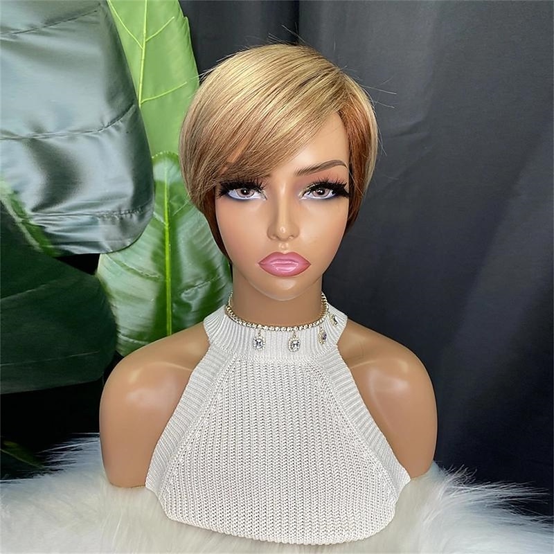 Stylish and Versatile Short Pixie Wig with Bangs - Perfect for Any Occasion3