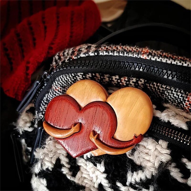 Loving Hearts Wood Intarsia Pinback Button, Pocket Hug Wooden Ornaments, Handmade Love Button Pin, Vintage Heart Brooch for Backpacks Clothes Hats, Gift for Christmas Valentines3