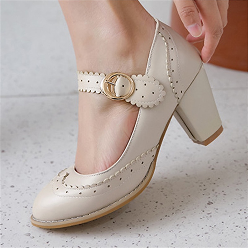 Women's Vintage White Mary Jane Heels – Retro Brogue Pumps with Scalloped Strap & Block Heel, Elegant Dress Shoes for Weddings & Special Occasions4