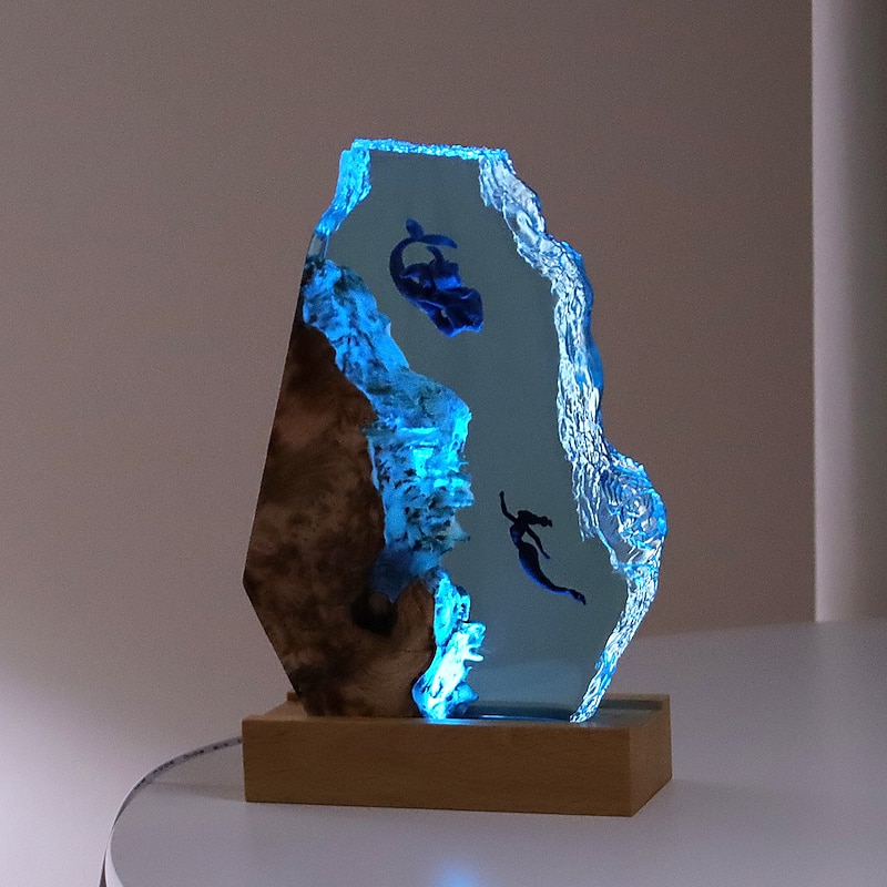 Manta Rays and Couple Diver Resin Night Light Mermaid Whale Office Desktop Art Ornaments Shipwreck Octopus Christmas Gift Solid Wood Resin Night Lamp3