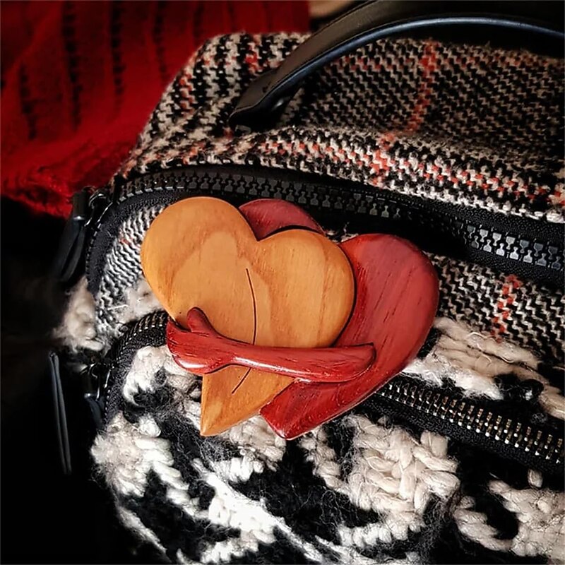 Loving Hearts Wood Intarsia Pinback Button, Pocket Hug Wooden Ornaments, Handmade Love Button Pin, Vintage Heart Brooch for Backpacks Clothes Hats, Gift for Christmas Valentines4