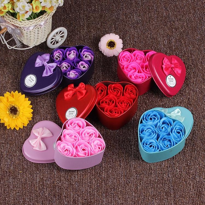 Women's Day Mother's Day Gifts for Girls  Gift Soap Flower Gift Box Creative Small Gift Heart-shaped Housewarming Candy Box Rose Hand Gift3