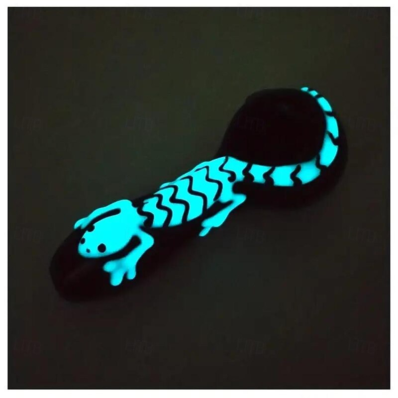 1pc Handmade Glass Pipe For Blue Glow-in-the-dark Gecko Glass Pipe2