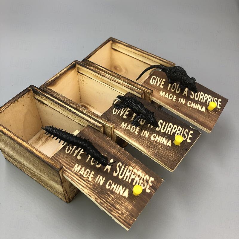 April Fool's Day Gift Startles Prank Toy Simulation Spider Wooden Box Pranks Scare Gift3