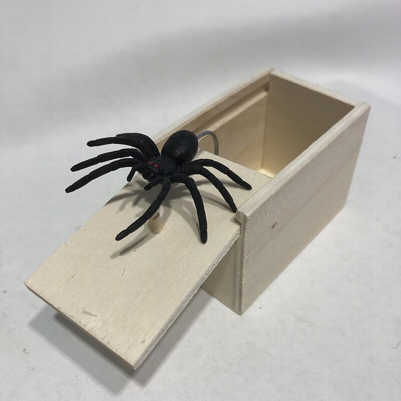 April Fool's Day Gift Startles Prank Toy Simulation Spider Wooden Box Pranks Scare Gift4