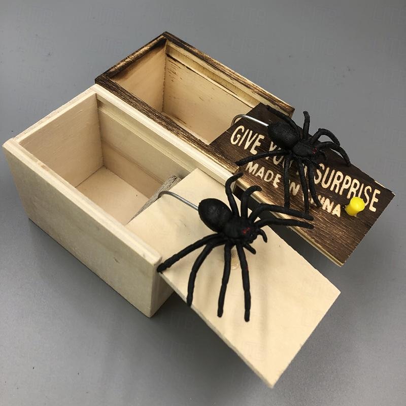 April Fool's Day Gift Startles Prank Toy Simulation Spider Wooden Box Pranks Scare Gift