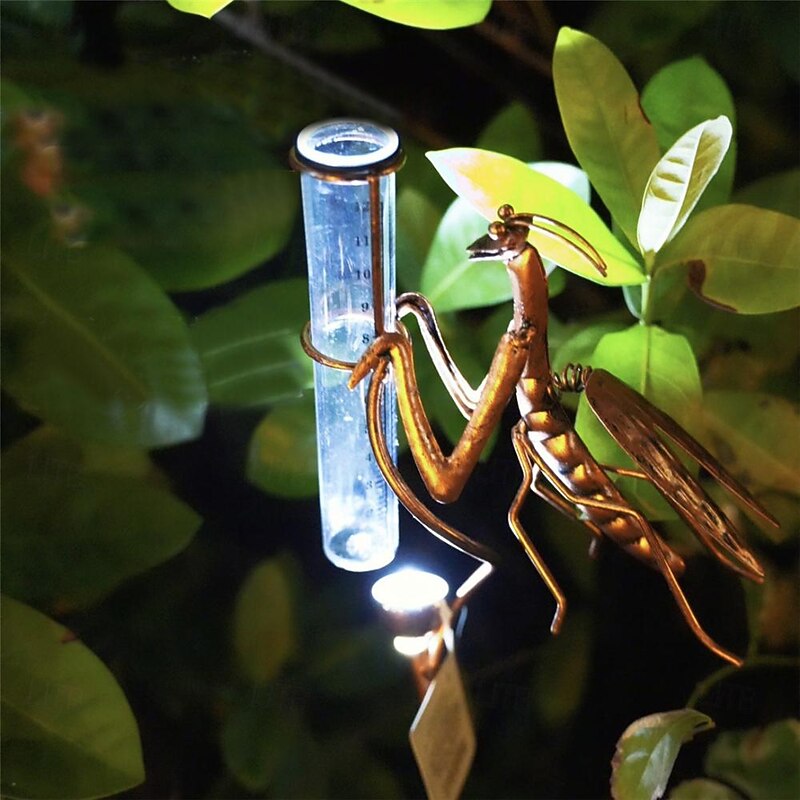Solar Stake Light Powered Praying Mantis Rain Gauge Lamp Iron Art Animal Lawn Lamp Metal Handicraft Simulation Lawn Ground Insertion Lamp Garden Courtyard Decorative Lamp