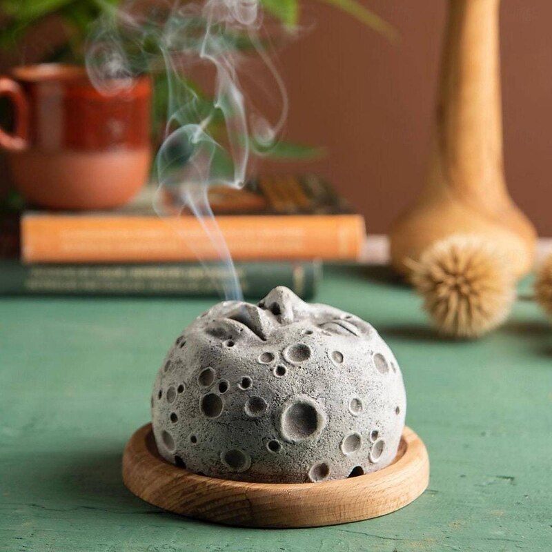 Moon Incense Burner Exquisite Backflow Incense Holder, Elegant Living Room Decor Accent, Aromatherapy Ornament2