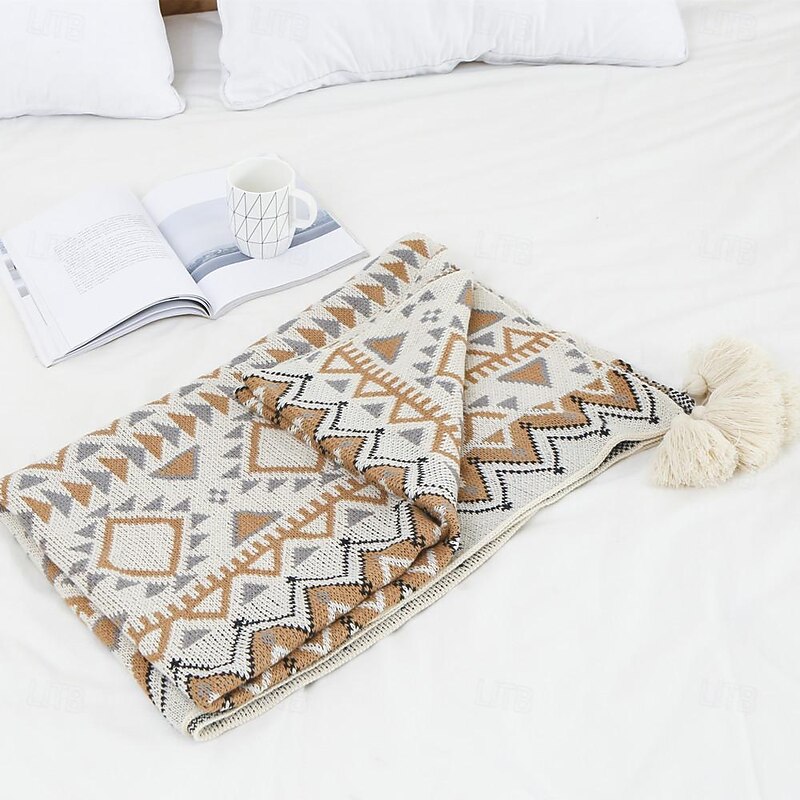 Soft Tassel Knitted Blanket Cozy and Stylish Plaid Design Ideal for Naps, Throws, or Vintage Winter Decor Features Elegant Tassels for a Charming Touch Durable and Comfortable for All-Season Use Perfe3