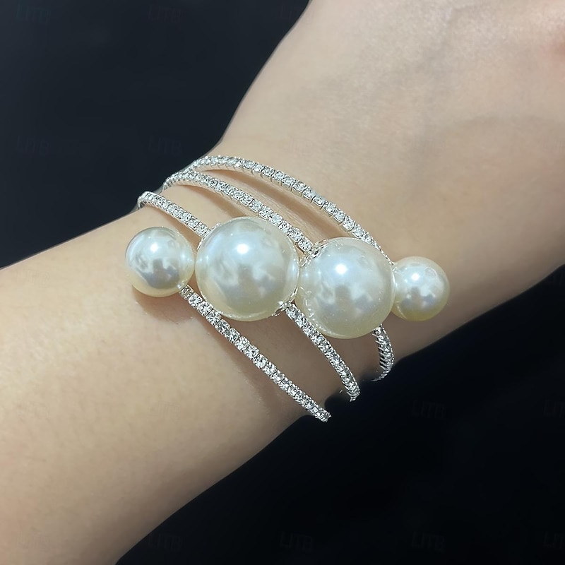 Women's Cuff Bracelet Fancy Fashion Fashion Luxury Alloy Bracelet Jewelry Silver / Gold For Party Evening Gift Date Birthday