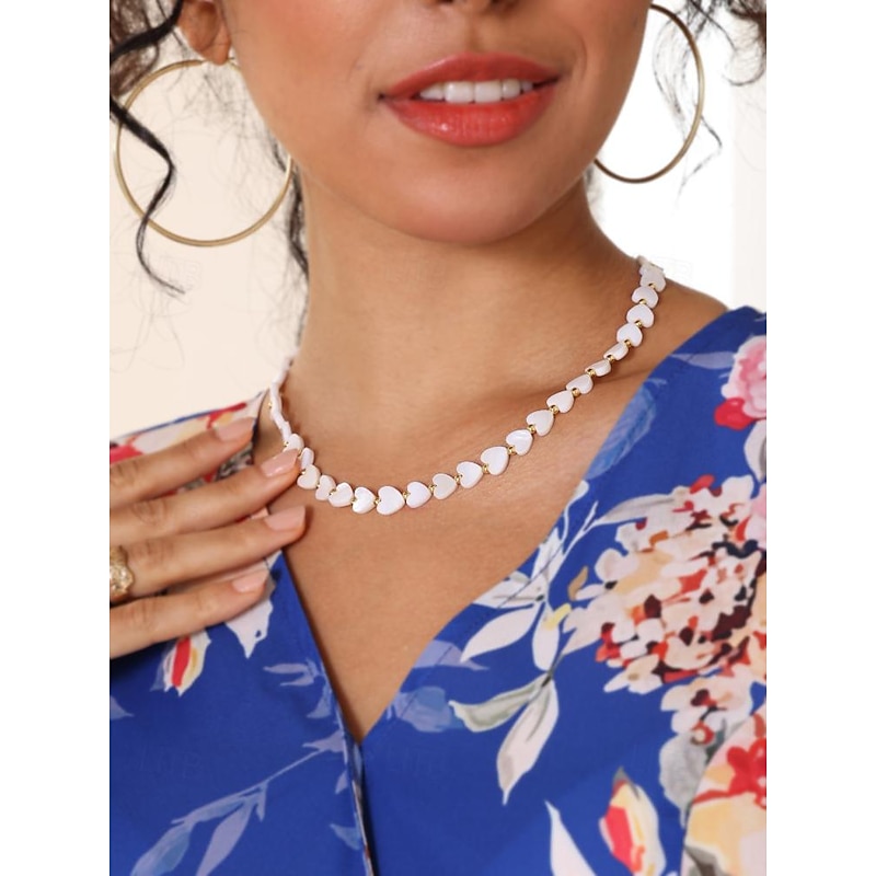 Charming Heart-Shaped Shell Necklace - Elegant Adjustable Gold Chain for Women2