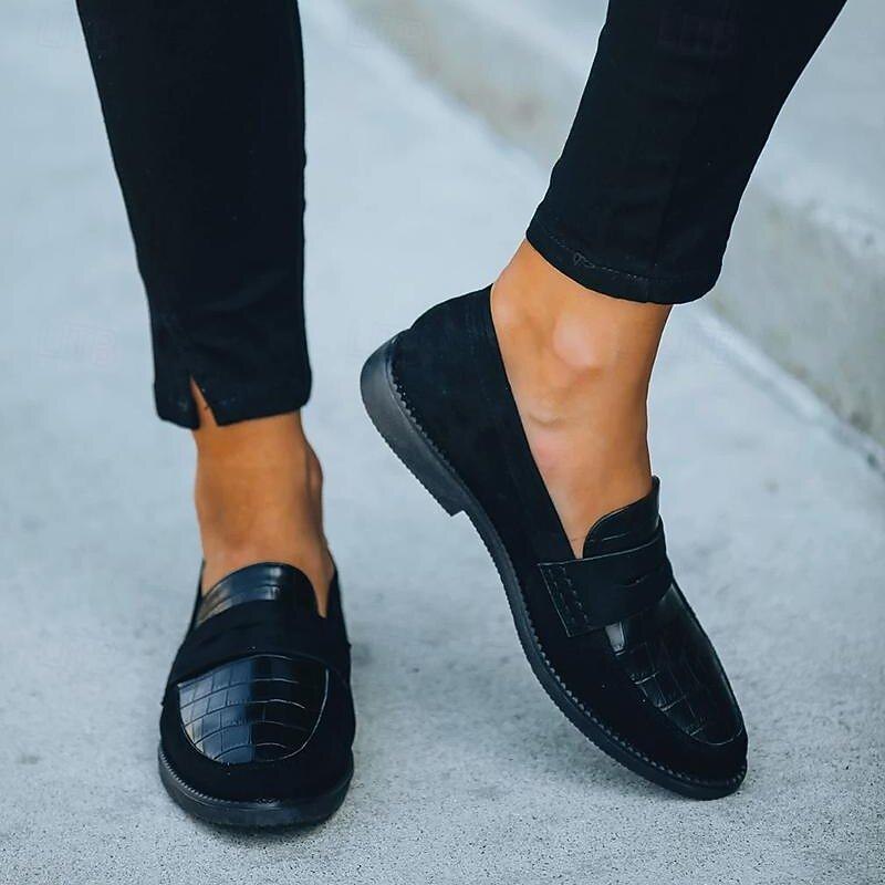 Black Casual Slip-On Loafers for Women – Comfortable Suede and Crocodile Pattern Design, Stylish Everyday Footwear