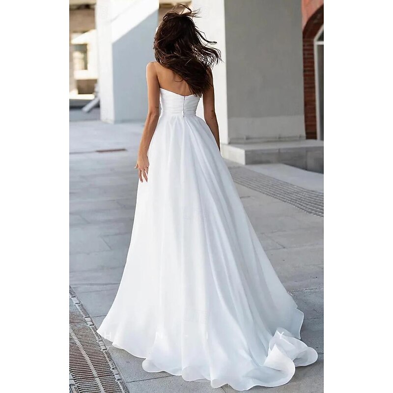 Beach Wedding Dresses A-Line Boat Neck Sleeveless Sweep / Brush Train Tulle Bridal Gowns With Solid Color3