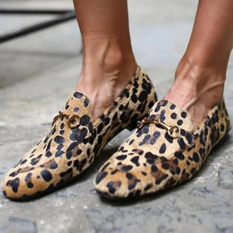 Women's Leopard Print Loafers with Metal Buckle – Casual Animal Print Slip-On Shoes for Everyday Wear